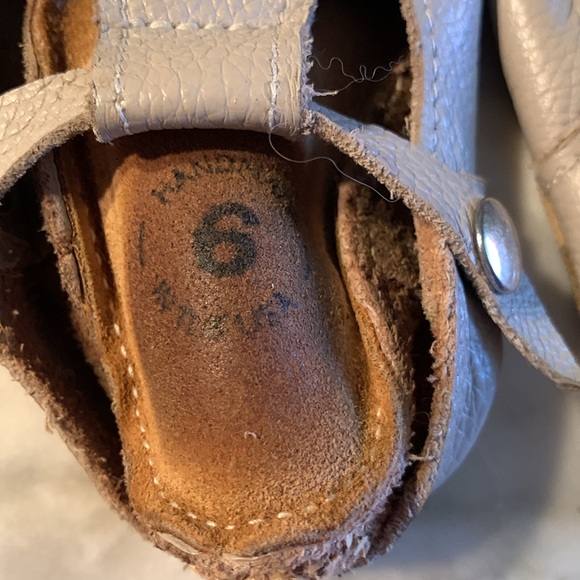 Mom Petit shoe, Size 6, soft beige color, gently worn with bag included - Picture 3 of 6